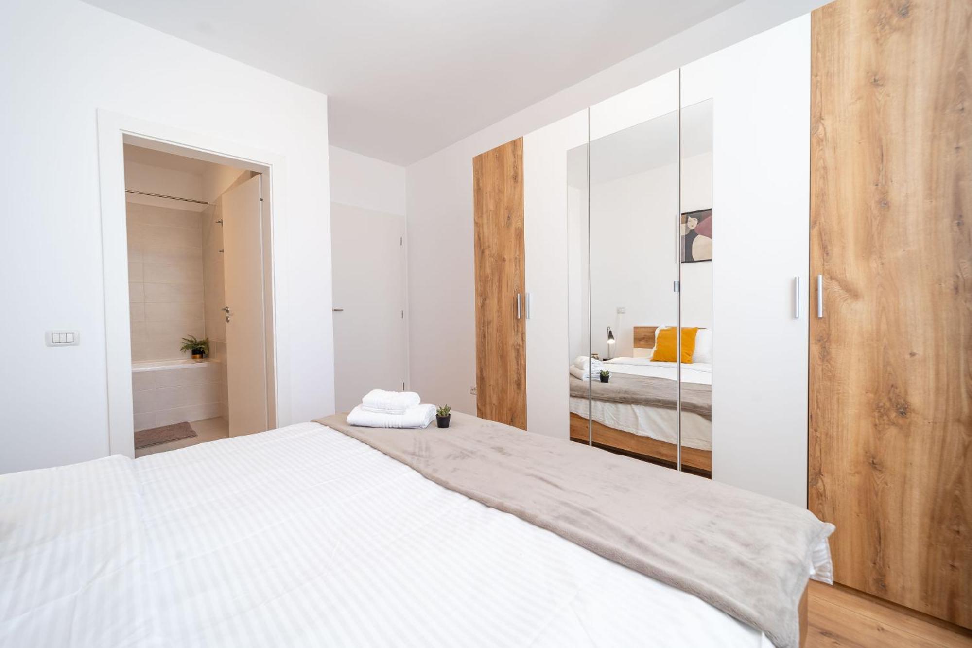Modern Apollus Avenue - By Openhouse Apartments تيميشورا المظهر الخارجي الصورة